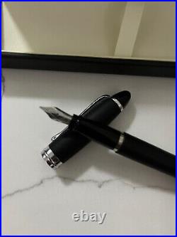 Aurora Ipsilon Satin Fountain Pen Black Fine Point New in Box
