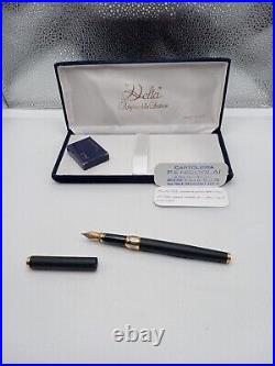 Delta Artigianni Scrittura Fountain Pen in Satin Black Fine Point -in Box