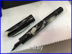 Delta The Matte Journal Fountain Pen Black Grey New in Box Fine Point