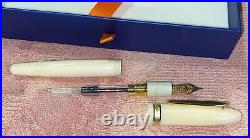 Laban Taroko Fountain Pen Moon Cave Color Fine Point NEW in Box RN-F8882-IVG-F