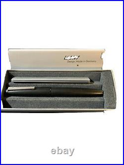 Lamy 2000 Fountain Pen Platinum Coated 14 Ct Gold Fine Point Black L01F
