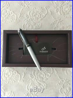 PARKER 100 OPAL SILVER FOUNTAIN PEN Fine Point Hooded Nib NEW but Discontinued