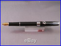 Parker Sonnet Fountain Pen-black laque with chrome trim-l8k fine point nib