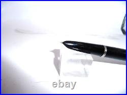 Parker Vintage 51 Black Fountain Pen works-fine point-vac fill