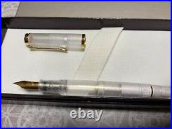 Pelican Golden Beryl Fountain Pen Fine Point Revolving fountain pen Limited