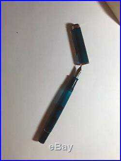 Pelikan M205 auquamarine fine point fountain pen