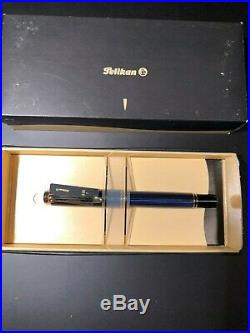Pelikan M800 Blue/Black Fountain Pen Fine Point