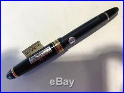 Pilot Custom 823 Fountain Pen Smoke black 14K Fine Point fountain pen