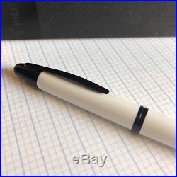 Pilot Vanishing Point White Pen with Black Trim 18K Fine Gold Nib